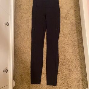 Black lulu lemon leggings